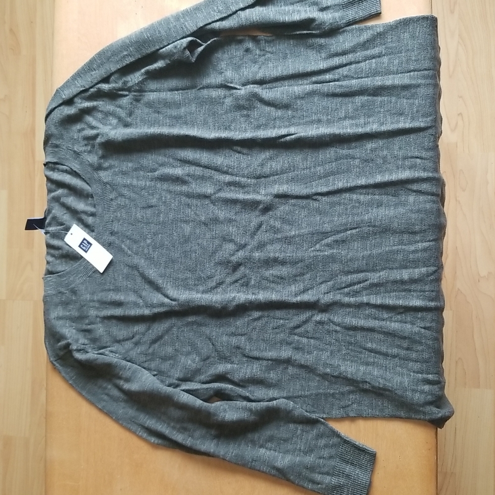 Green GAP light sweater NWT